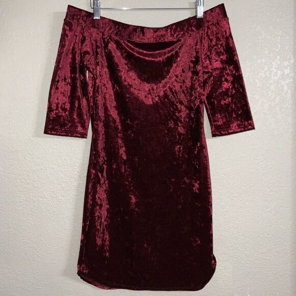 Off Shoulder Dress Ruby Crushed Velvet Size M - Picture 2 of 6